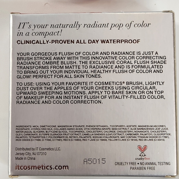 It Cosmetics CC Radiance Ombre Blush Coral Flush, 0.38 oz. - Picture 6 of 6